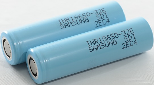 Test of Samsung INR18650-32E 3200mAh (Cyan)