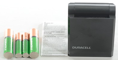 Duracell AAA/AA NiMH, rechargeable, Battery with Charger (CEF27)