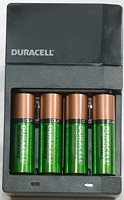 DURACELL CARGADOR + 4 PILAS RECARGABLES AA 2500MAH - CEF14/DX1500 - Infofar  System